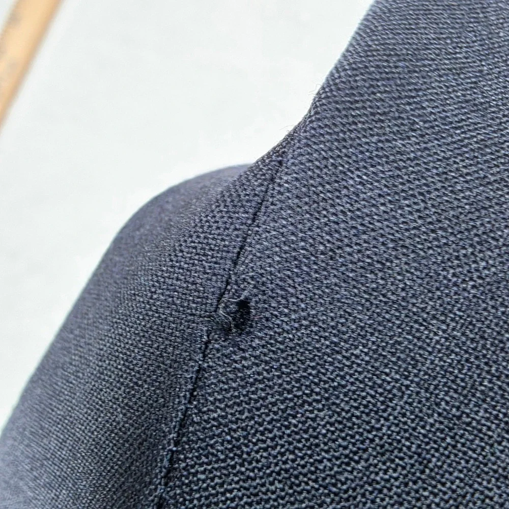 Jos. A. Bank Blazer Mens 41R Navy Blue Wool L/S Button Up Gold Crest Buttons